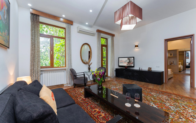 KeyGo #0159, 1 Bedroom, Balcony ,City Center Apartments