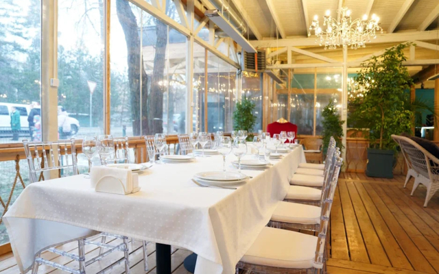 Gorki-10 Hotel