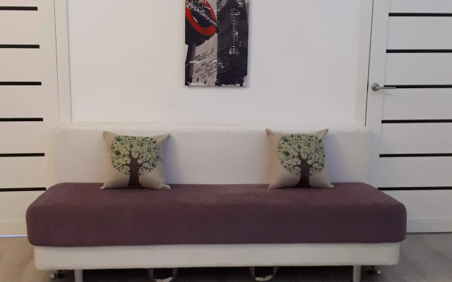 268 Raduzhny Bereg Flat