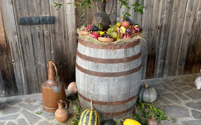 Отель Sazano Wine Cellar