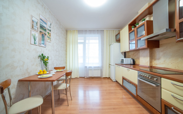 Апартаменты Трехкомнатная в центре