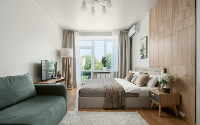 GM with a view of Patriarch Ponds Apartments