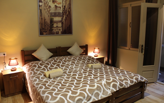 Id House Guest House