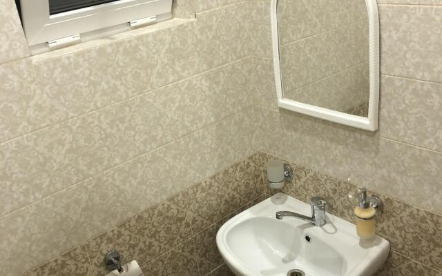 Izumrud Guest house