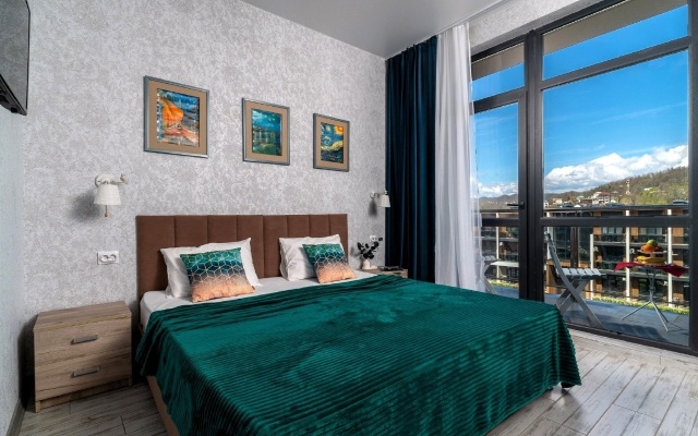 V Komplekse s Bassejnom Flat