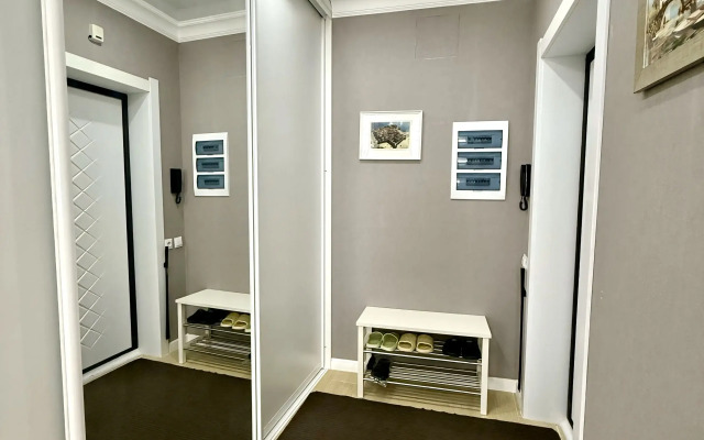 na Komsomolskoy Flat
