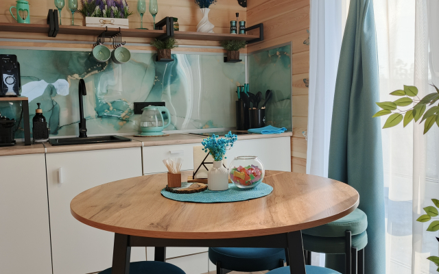 V Gostyakh U Dubrovskikh Guest house