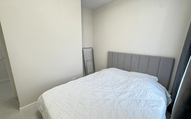 Chetyrekhmestnaya Dizaynerskaya V Tsentre Goroda Flat