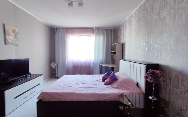 Na Bogatyrskom Prospekte 50 Flat