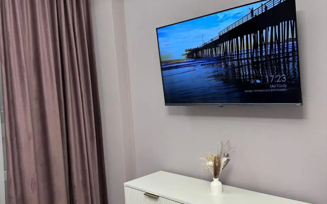 Апартаменты Уютная с видом на озеро