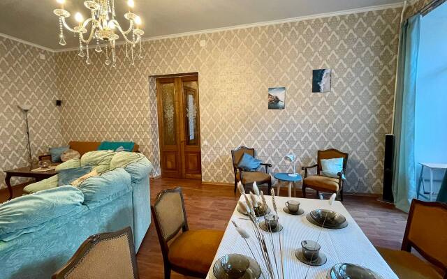 SivakApart Ryadom S Dvortsovoy Ploschadyyu Apartments