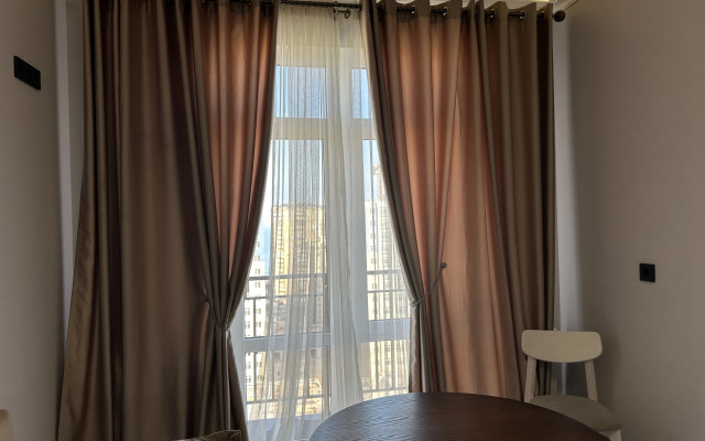 Квартира "Эленика" в Махачкале с видом на озеро и мечеть