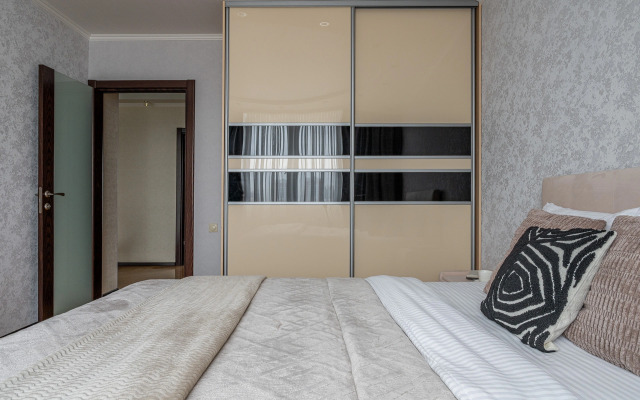 Квартира Просторная светлая трехкомнатная