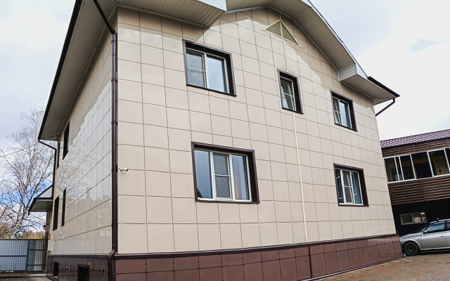 Gostevoy Dom Poputi Guest House