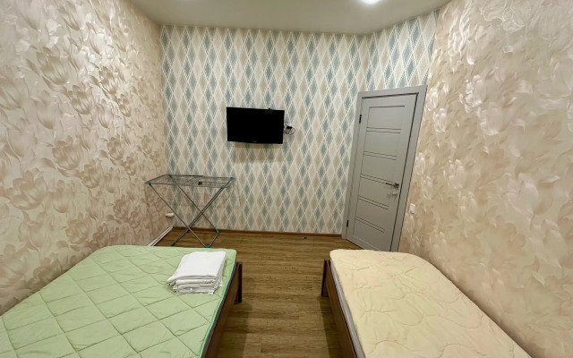 Tryokhkomnatnie Uzhurskaya Den & Noch 6 Apartments