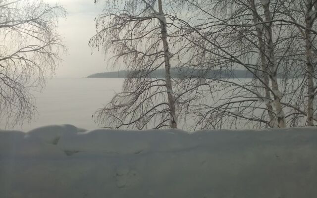 Lake House Hotel