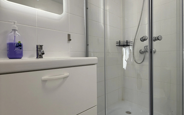 Tut Khorosho Na Kosmonavtov 11a 1 Flat