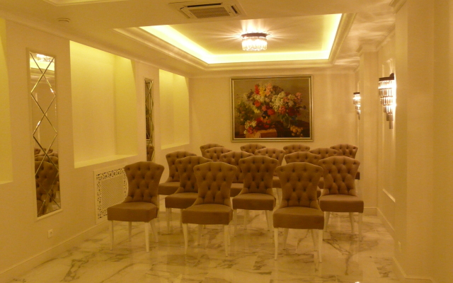 Atrium Hotel