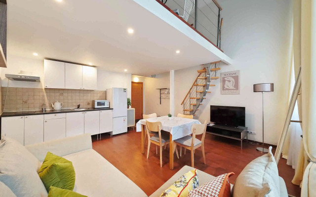 Апартаменты Невский 18 Николь и Мишель 1