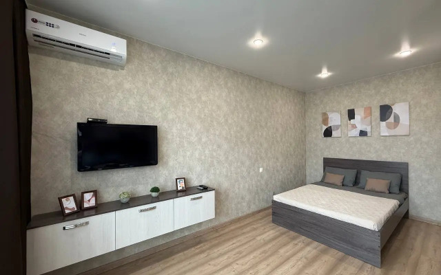 Novaya Studiya Ryadom S Akvaparkom Flat