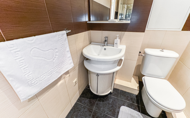 S zaseleniyem Lutshiy servis Posutochno50 Apartments