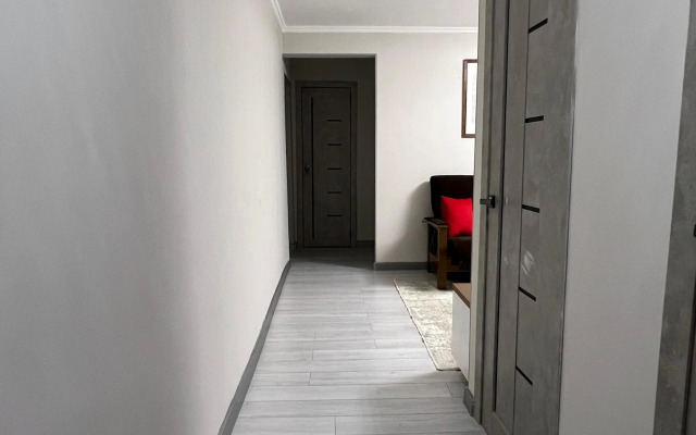 Uyutnaya V Tikhom Rayone Goroda Flat
