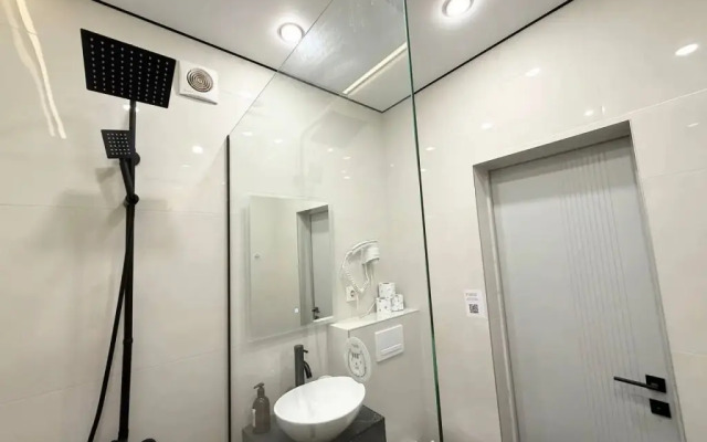 Na Baumana 4 Apartments