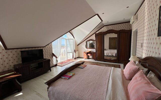 Orel-Izumrud Guest House