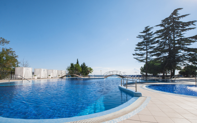 Отель Riviera Sunrise Resort & SPA Алушта