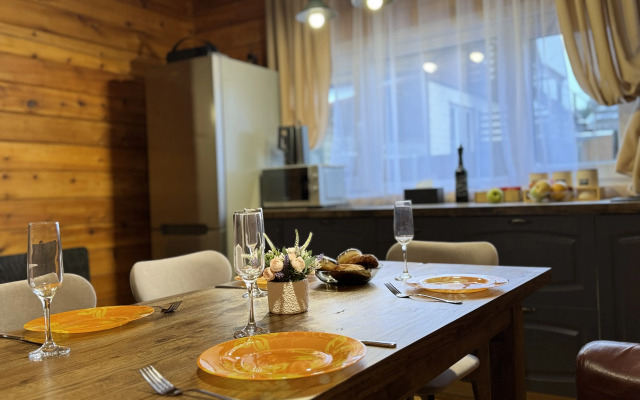Uyutny Derevyanny Domik U Reki Private House