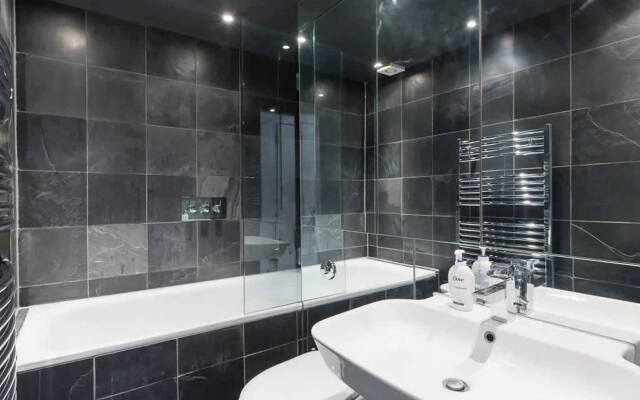 Comfortable Aircon Apartment Earls Court