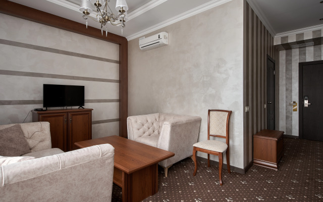 Korona Hotel
