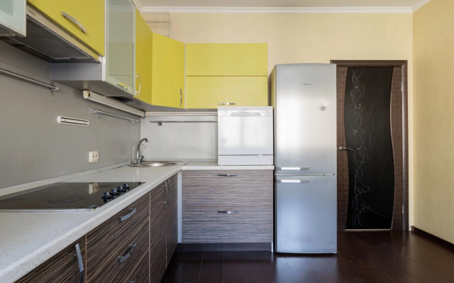 S 3 Spalnyami Na Moiseenko 5 - 8 Chelovek Apartments