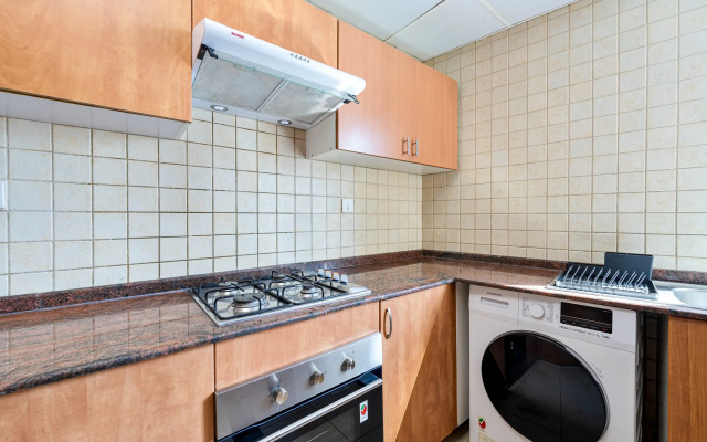 Marcopolo - Lavish 2BR next to Metro & Tram Apartments