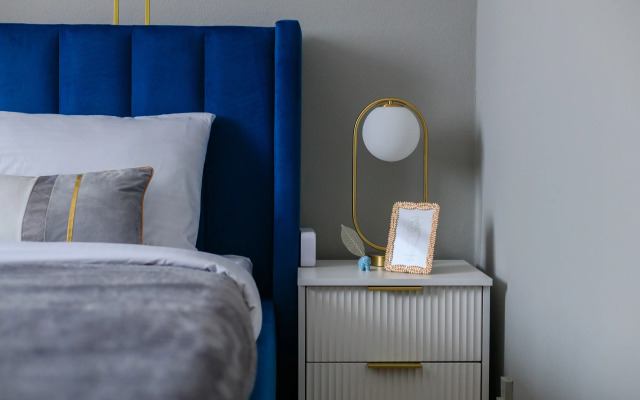 Квартира Сталинская трехкомнатная Синий Кит