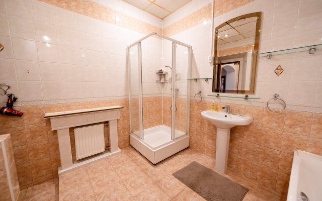 SBolshaya Morskaya 36 Two-bedroom  in St. Petersburg style Parking in the courtyard Fiat