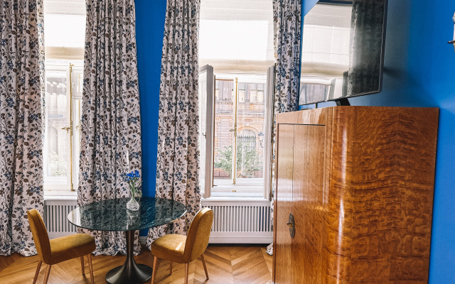 Апартаменты Эксклюзивная квартира Уголок Парижа