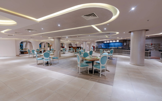 Seven Seas Jolie Bay