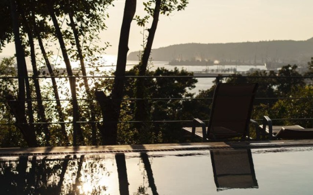 База отдыха Серый дом