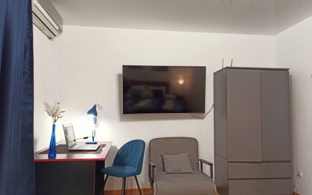 Uyutnaya Blizko ot Vokzala i Serysheva Flat
