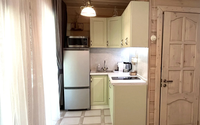 Домик на опушке на берегу Озера Волго на Селигере - коттеджи Сосновый бор