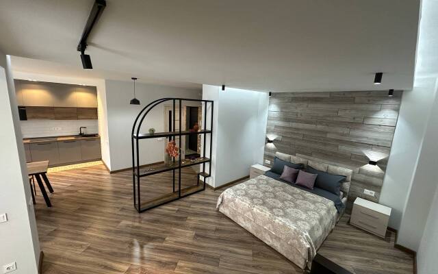 Апартаменты 105 около арбата с видом на горы