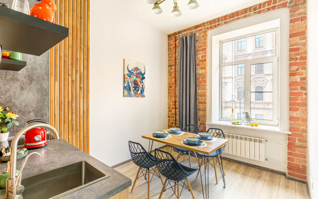 Апартаменты на Большом 13 Балкон