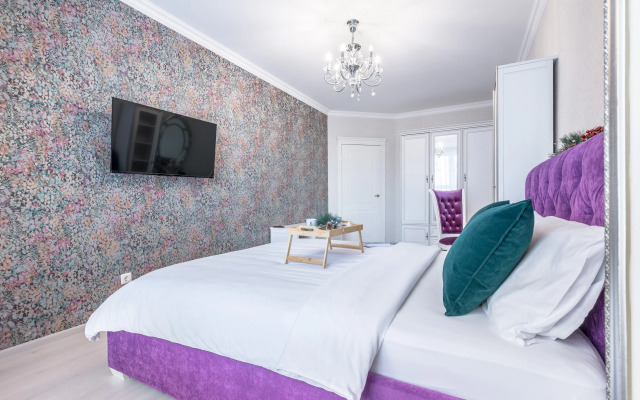 Bolshoi by Roomers Apartments