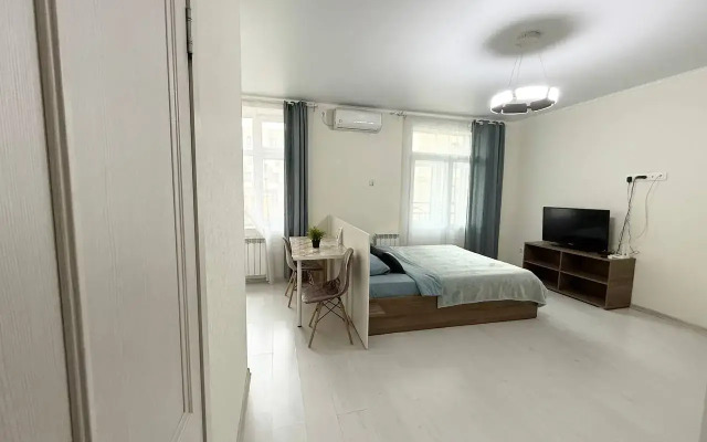 Na Baumana 8 Apartments