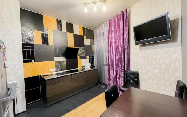 Samotsvet 8 Na Kievskoy 3 Apartments