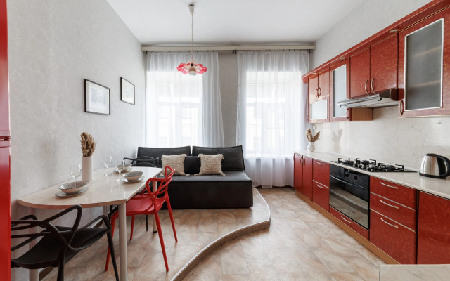 Апартаменты 3 спальни на Мойке