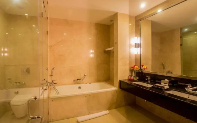 The Blue Water - Bawa Heritage - City Resort Hotel