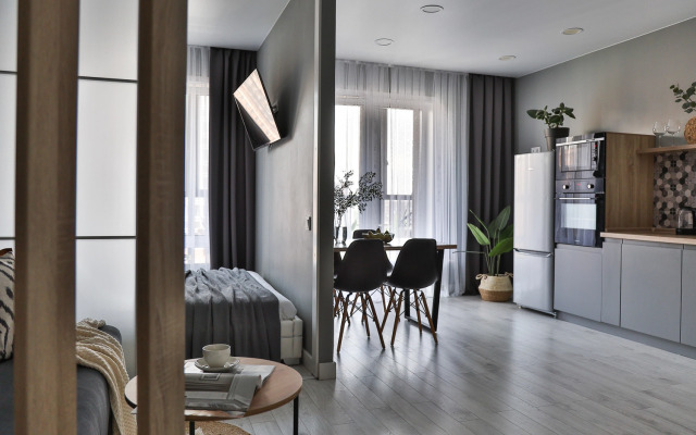 Stilnaya S Vidovym Balkonom Flat