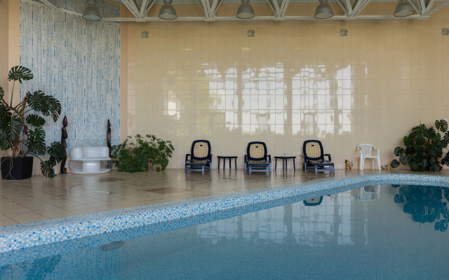 Отель 40-й Меридиан Яхт-клуб